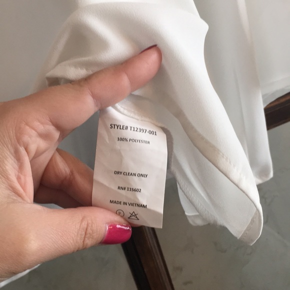 Lush Sheet White Criss Cross Blouse size Medium - Picture 7 of 8